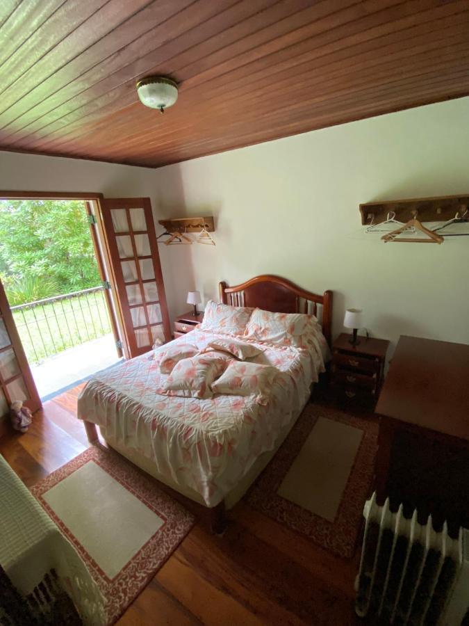 Apartamento Em Condominio กังโปสดูจอร์เดา ภายนอก รูปภาพ