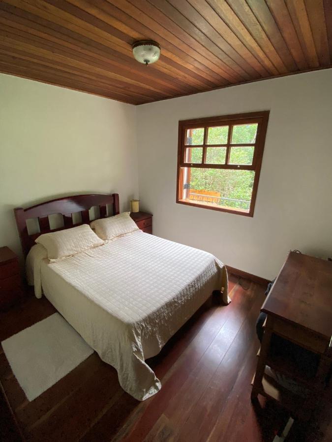 Apartamento Em Condominio กังโปสดูจอร์เดา ภายนอก รูปภาพ